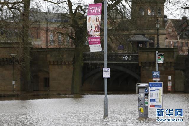 英国部分地区遭受洪水侵袭