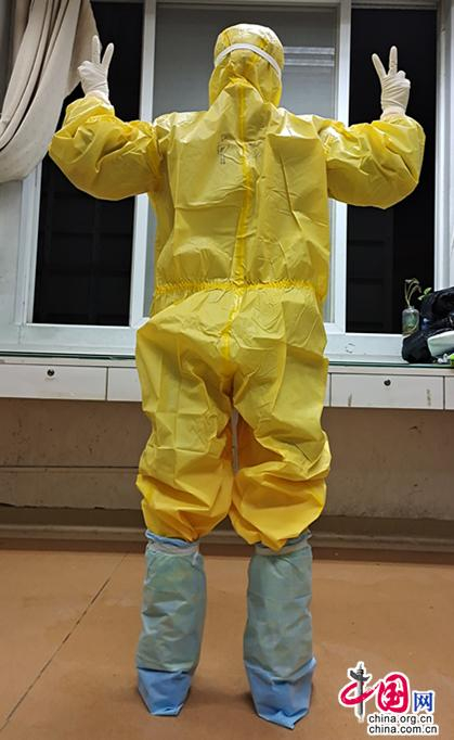 全副武装的曾萍。受访者供图