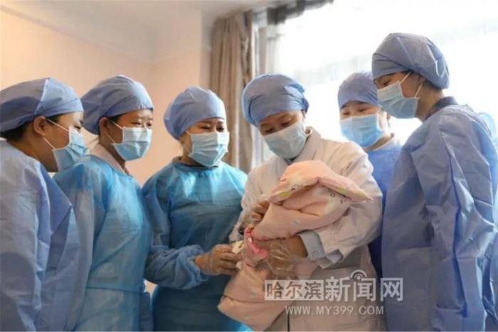 刚刚黑龙江省最小患者，两周岁宝宝治愈出院！｜此前，黑龙江首位确诊产妇产下的健康婴儿小金豆也出院了