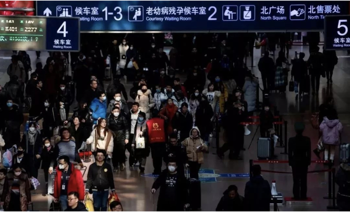 　1月21日，北京西站客流。摄影/新京报记者李凯祥