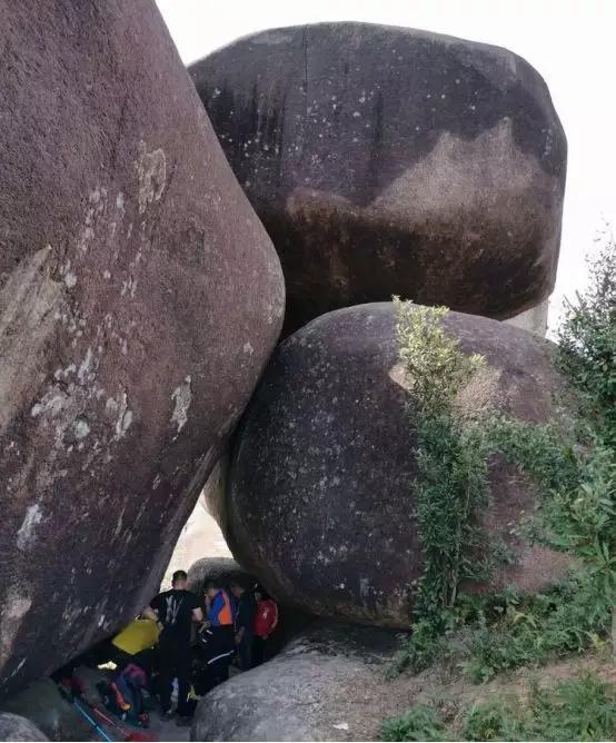 你见过山崩地裂的震撼场面否？专家在楠溪江发现奇观