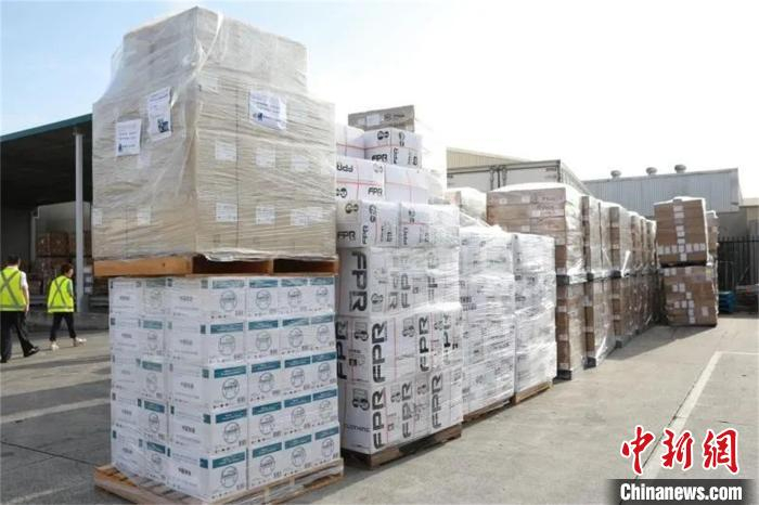 募集的物资 李端 摄