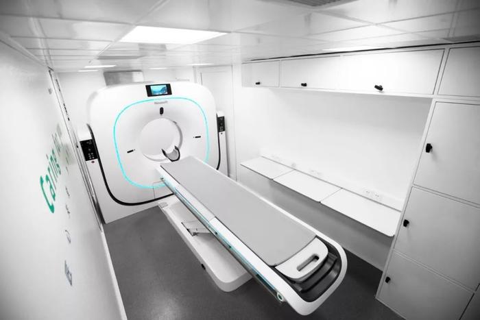 移动式方舱 CT 战「疫」，创新科技医疗筑起抗击疫情新防线