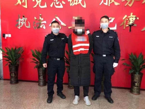 深圳一男子借网售口罩诈骗90万，参与网络赌博输光后自首
