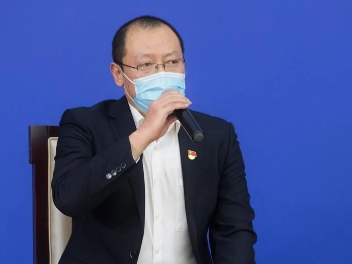 武汉市金银潭医院南四病区主任余亭