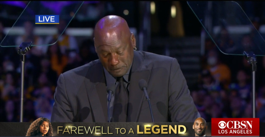 乔丹发表悼念演讲 图源：美国哥伦比亚广播公司（CBS）