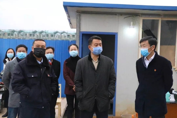  前排中为蔡四宏