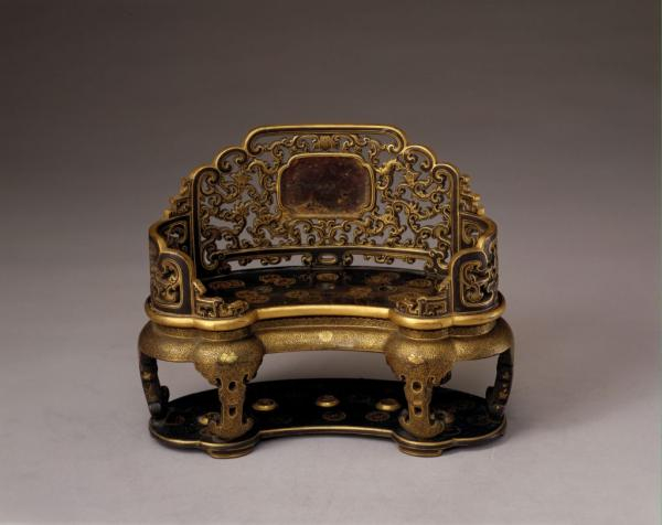 黑漆描金莲蝠纹宝座式笔架