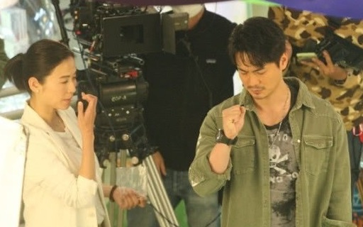 《陀枪师姐2020》街头拍摄。图片来自网络