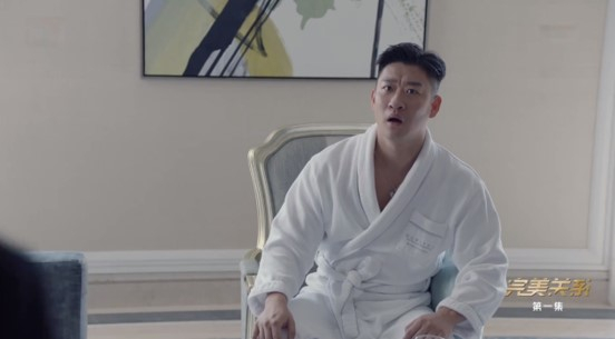 曹云金客串偷腥的脱口秀主持人耿跃