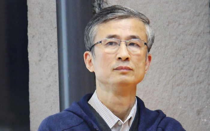  吴毅，1958年3月生，华中科技大学社会学系教授、博士生导师。研究领域包括政治社会学、政治人类学、历史社会学、当代中国政治发展和乡村治理等。著有《小镇喧嚣》《村治变迁中的权威与秩序》等。