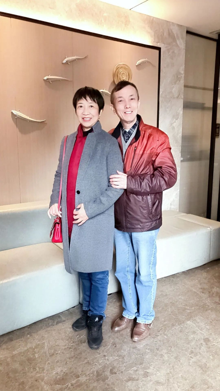 李悦的父亲和母亲 受访者供图