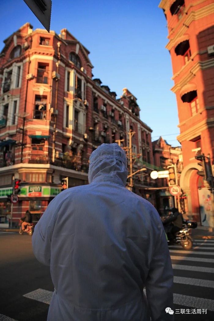 2月17日的上海街头，防控需要全社会的动员