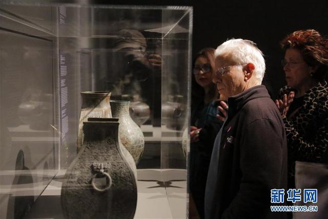 中国古代青铜礼器展览会预展在美国休斯敦举行