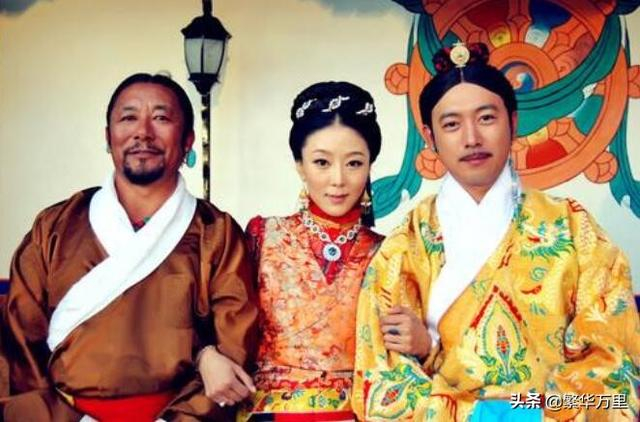 在“一夫多妻”“一夫一妻”“一妻多夫”“光棍自由”“学霸爸”的情境下，‘不是绿帽子’是什么意思呀？