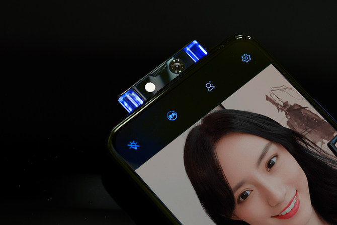 还记得五彩斑斓的黑vivox27pro获红点奖