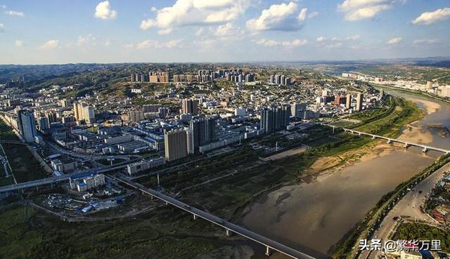 保德县古城墙景点介绍 保德县春季森林防火检查