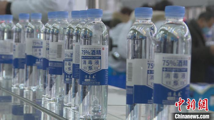 检验合格的产品。　宋成均 摄