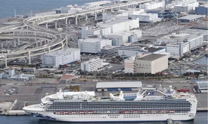 日本邮轮出现肺炎聚集感染！3700人被隔离在“海上监狱”？