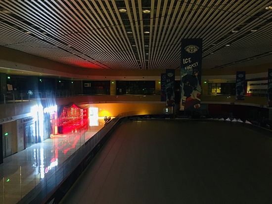 滑冰场空无一人