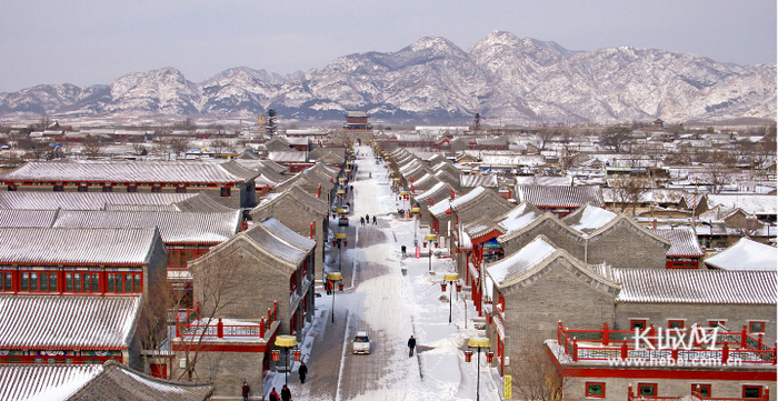 山海关古城——瑞雪兆丰年。焦同生摄