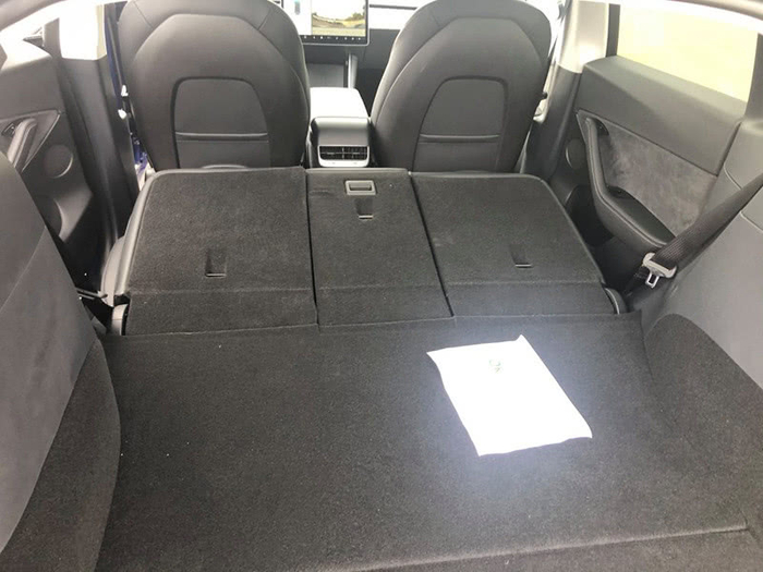 ▲Model Y后备箱空间可拓展