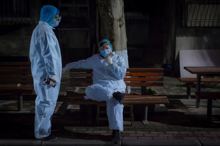  志愿者的防护用品也并不达标，只能是尽力为之（摄于2月7日）