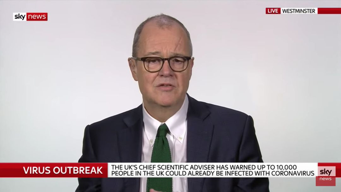 英国政府首席科学官帕特里克·瓦兰斯解释其群体免疫防控策略 （图片来源：SKY TV截屏）