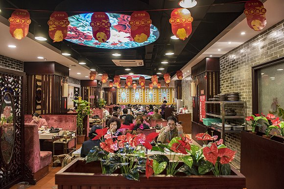 去年3月，点都德门店。图片来源：图虫