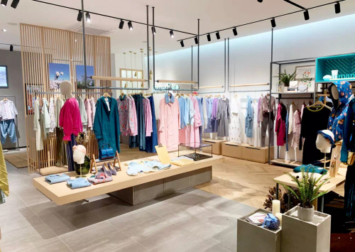 茵曼线下门店。(受访者供图)