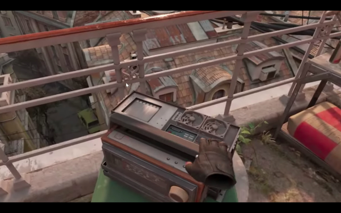 【雷锋网注：查理老师在半条命游戏里的阳台】