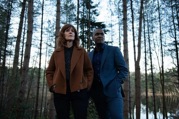 《陌生人》剧照