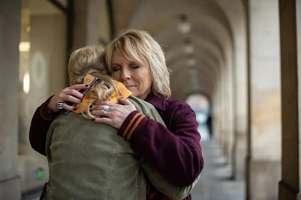 《陌生人》剧照