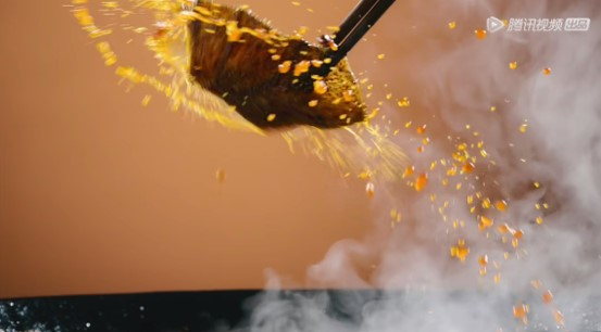 毛肚出锅时的慢动作