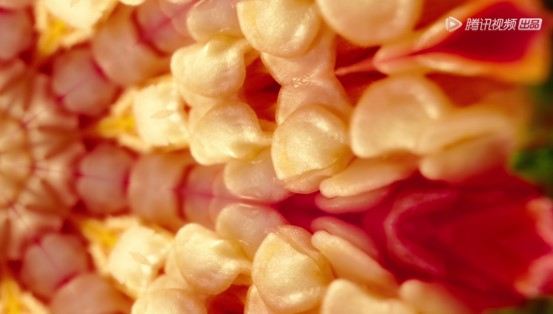 微观摄影，辣椒如何被挤压释放辣味