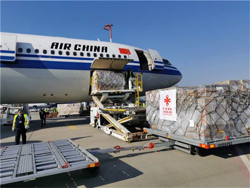 CA863航班顺利抵达雅典国际机场