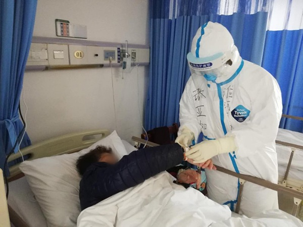 张亚如在病房。本文图片 受访者提供