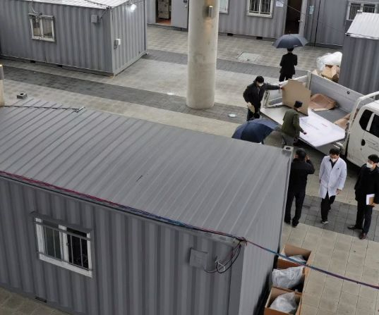 ▲大邱的集装箱改造病房。推特截图