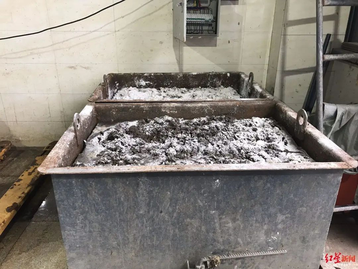 ▲污水站暂存的污泥