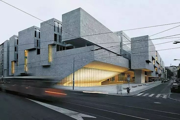 卢兹大学经济学院 © Grafton Architects