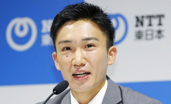 桃田贤斗在东京举行记者见面会上