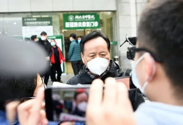 仝小林院士接受媒体采访