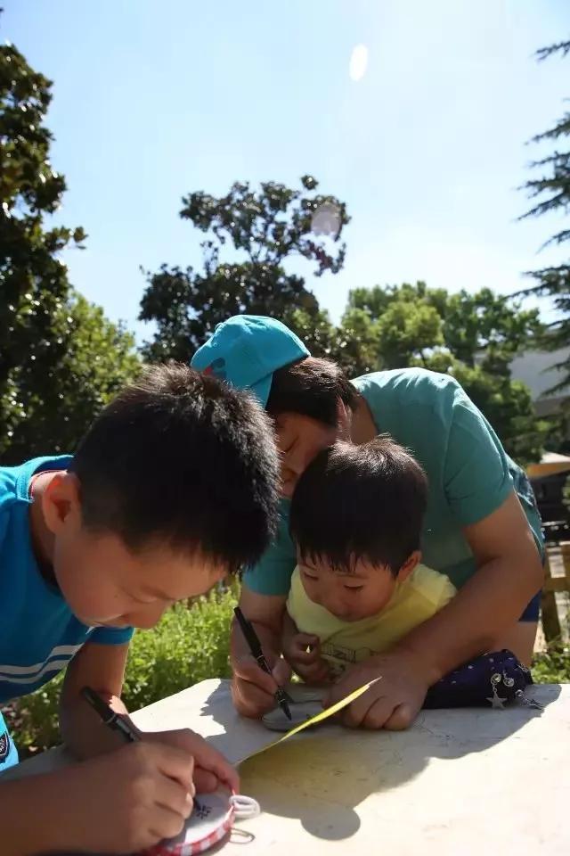 他在寸土寸金的魔都建了63个花园，圆了上万人的都市田园梦