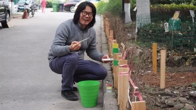 他在寸土寸金的魔都建了63个花园，圆了上万人的都市田园梦