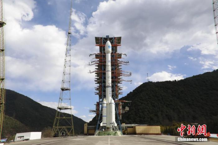 图为执行此次北斗卫星发射任务的长征三号乙火箭。肖国军 摄