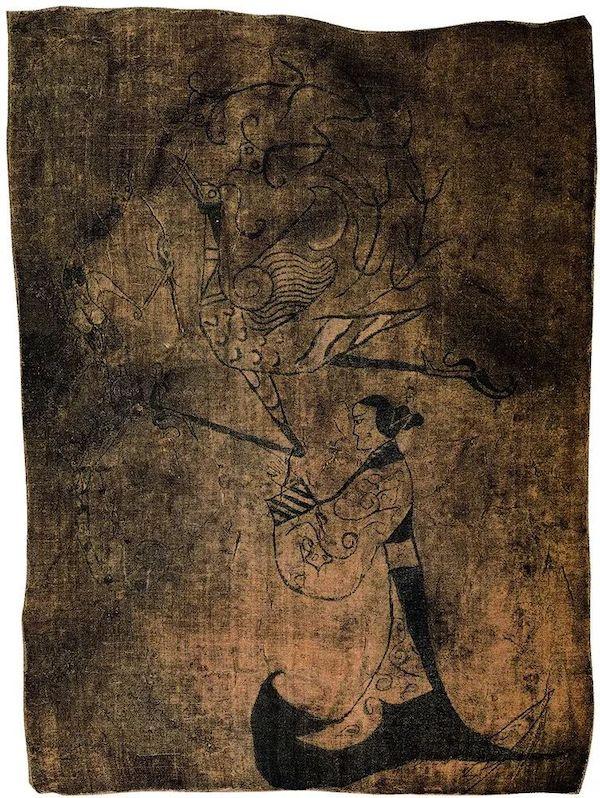 龙凤人物帛画 战国 绢本墨笔 31.2cm×23.2cm 湖南省博物馆藏