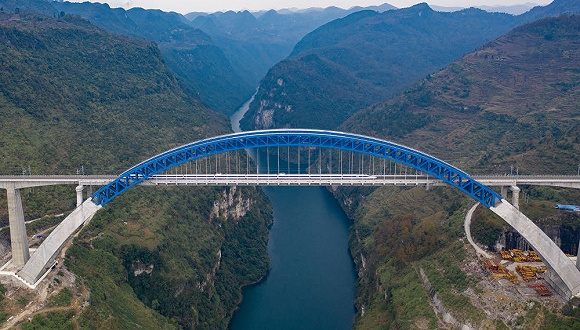 成贵高铁，图片来源：新华社