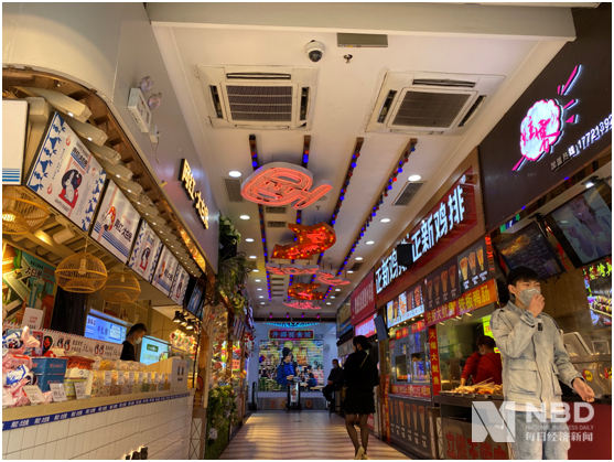 外滩美食城 &nbsp;图片来源：每经实习记者 舒冬妮 摄