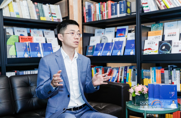 (张德芬空间合伙人兼CEO 卢熠翎)