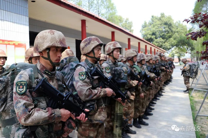 ▲部队集合完毕。